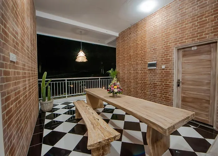 Kubu Kleneng Guest house *